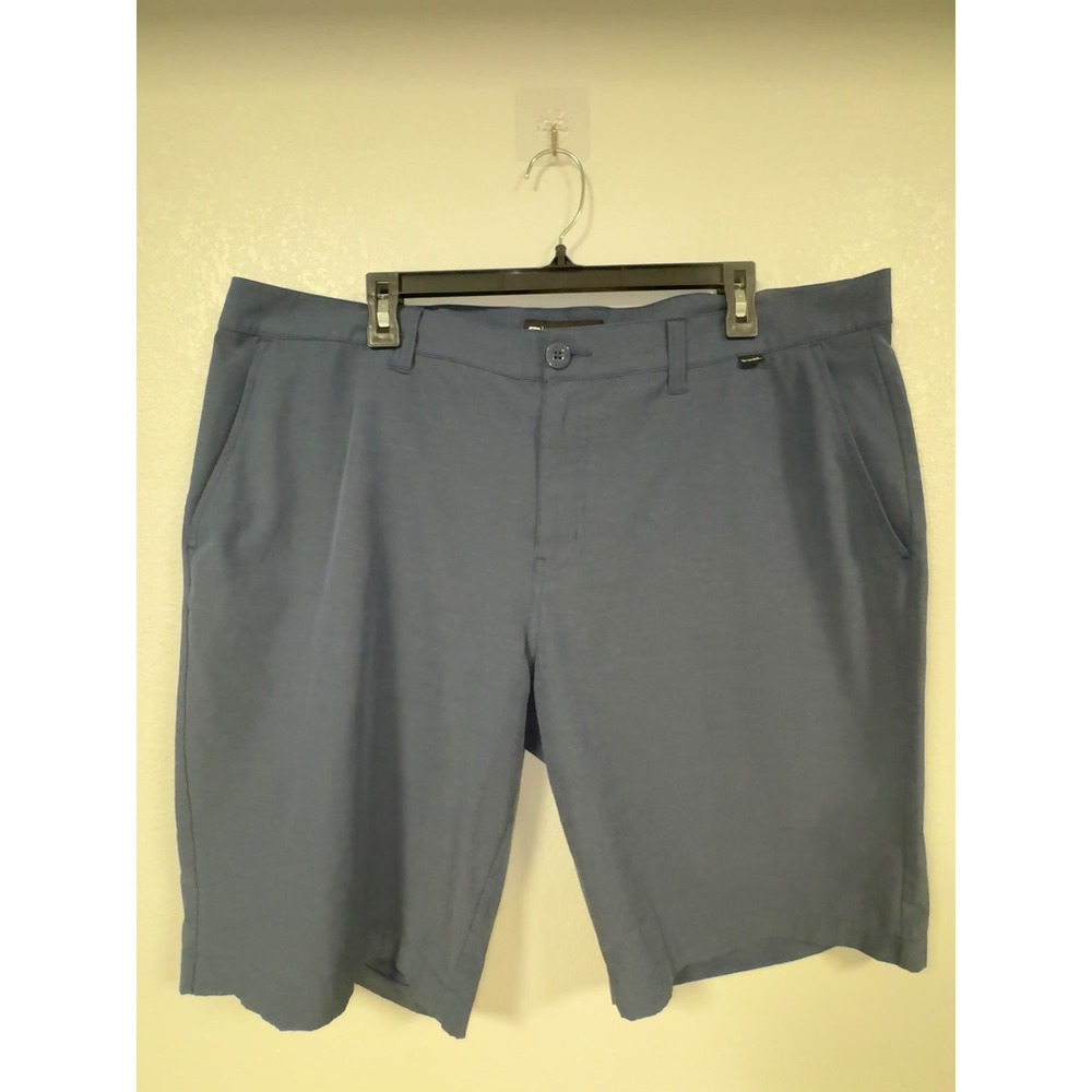 TravisMathew Blue Golf Shorts Mens Size 40 Stretch Performance Flat Front Casual